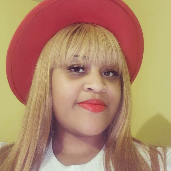 Meet your Posher, Joy - Picture 9 of 15